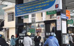 	Bộ Tài chính vừa tuyên bố giữ nguyên giá bán xăng, dầu