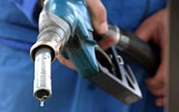 Doanh nghiệp 'quên' giảm giá xăng dầu