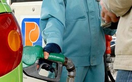 Tháng này có thể tiếp tục giảm giá xăng? 