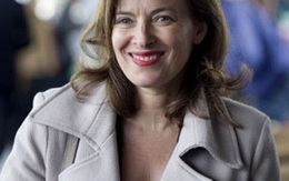 Bạn gái tổng thống Pháp chuộng thời trang bình dân