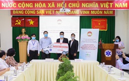 Trao tặng 2 xe cấp cứu - Tập đoàn Novaland tiếp sức cho đội ngũ y tế trên tuyến đầu chống dịch Covid-19