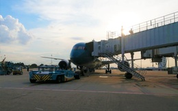 100 y bác sĩ và cán bộ hậu cần tiếp tục vào miền Nam chống dịch Covid-19