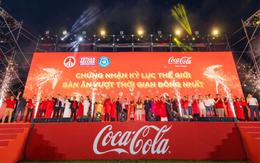 Coca-Cola xác lập kỷ lục "Bàn ăn Tết Việt có số gia đình tham gia đông nhất thế giới"