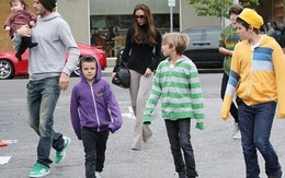 Đại gia đình Vic - Beck dạo phố