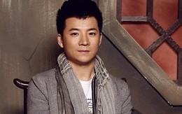 Nam ca sĩ C-biz bị đồn hầu ngủ đại gia