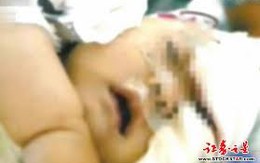 Giận mẹ chồng, chặt đứt lìa hai chân con trai 4 tháng