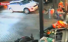 Cầu thủ say rượu lái xe đâm vào trạm xăng