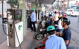 Điểm tin chiều: Giá xăng đột ngột tăng 1.100 đồng/lít từ 17h