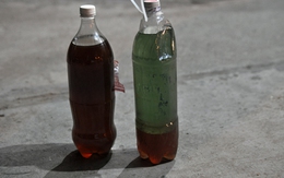 Xe chết máy hàng loạt ở Hà Nội vì đổ xăng nghi pha tạp chất