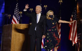 Đến lượt ông Joe Biden tính chuyện kiện chính quyền ông Donald Trump