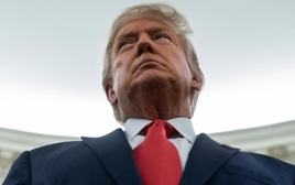 Đồng minh “nản dần” trong cuộc chiến pháp lý, Trump ngày càng đơn độc
