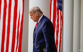 "Mọi chuyện vẫn chưa kết thúc": Trước thềm cuộc họp Đại cử tri, ông Trump khẳng định "đã thắng lớn"