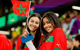 Mê mẩn với nhan sắc dàn CĐV Morocco tại World Cup 2022