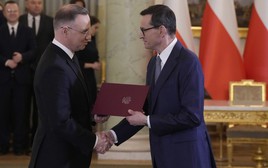 Ba Lan thành lập chính phủ dự kiến chỉ tồn tại... 14 ngày