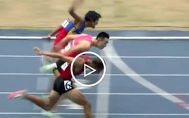 Hy hữu ở SEA Games 32: 2 VĐV chạm đích cùng lúc, ban tổ chức trao 2 HCV
