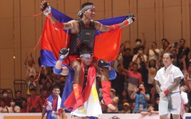 Ngược dòng giành HCV, võ sĩ Campuchia tạo nên khoảnh khắc ấn tượng bậc nhất lịch sử SEA Games