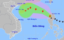 Bão Toraji giật cấp 14 thẳng tiến Biển Đông; Bão số 7 suy yếu nhưng vẫn gây gió giật cấp 9-10 trên nhiều vùng biển