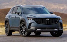 Đến cả Mazda CX-5, CX-30 cũng có bản chống đạn chính hãng