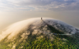 Ngọn núi là "nóc nhà" Đông Nam Bộ, xuất hiện nhiều điều kỳ ảo: Một bức ảnh vừa được thế giới xếp đứng đầu