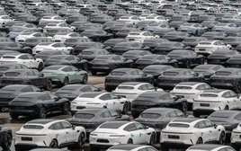 Trung Quốc thừa nhà máy ô tô nghiêm trọng: Con số gấp 2 lượng người muốn mua xe, hàng chục cơ sở phải đóng cửa hoặc thanh lý, 3/4 xe xăng xuất khẩu đều là mẫu thị trường trong nước không cần