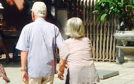 Chi gần 70 triệu đồng để sống ở viện dưỡng lão cao cấp, vợ chồng già U80 “bỏ trốn” sau 3 tháng: Sự thật được tiết lộ khiến ai cũng sốc nặng