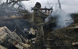 Nga tấn công thẳng vào Krasnogorovka, bỏ qua khu vực kiên cố hai bên sườn
