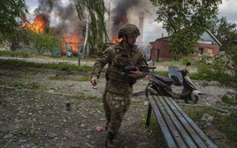 Quân Nga tiến vào Kharkov không gặp quả mìn nào, chỉ huy Ukraine gay gắt: Đó là sự phản bội