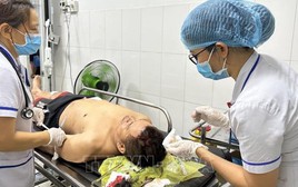 Nỗ lực cứu chữa nạn nhân vụ nổ lò hơi ở Đồng Nai