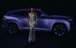 Chùm ảnh XM Mystique Allure của BMW lấy cảm hứng từ Naomi Campbell