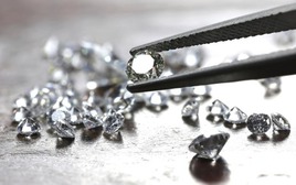 Phương pháp mới giúp các nhà khoa học tạo ra kim cương chỉ với 15 phút trong điều kiện áp suất thường