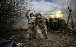 Sao có chuyện binh sĩ Ukraine "không tay chân" tái đấu với Nga?