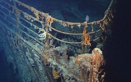 Tại sao xác tàu Titanic vẫn chưa được trục vớt sau 112 năm dù đã xác định được vị trí? Chuyên gia mất 40 năm, dùng công nghệ cao vẫn “bó tay” vì lý do này