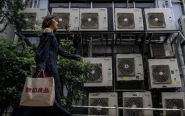 Nhu cầu sử dụng máy điều hòa tăng cao do nắng nóng kỷ lục ở châu Á