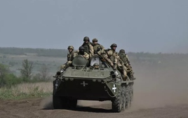 Nga huy động hơn 20.000 quân áp sát pháo đài chiến lược Chasov Yar