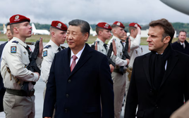 Reuters: Ông Macron "lấy lòng" ông Tập bằng giăm bông, pho mát - Trung Quốc hứa không bán vũ khí cho Nga