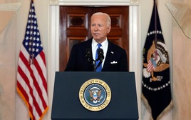 Tổng thống Joe Biden chỉ trích phán quyết có lợi cho ông Donald Trump