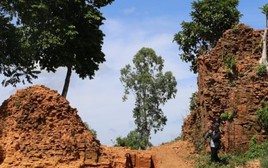 Hình hài tháp Chăm nghìn tuổi phát lộ sau cuộc khai quật khảo cổ ở Huế