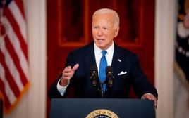 Ông Biden rời cuộc đua: Không cứu được chiến dịch mà còn gieo rắc hỗn loạn?