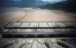 Lũ lụt càn quét Trung Quốc, siêu đập Tam Hiệp đối mặt hàng loạt nghi ngờ
