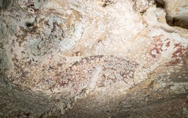 Phát hiện tác phẩm nghệ thuật lâu đời nhất thế giới trong hang động ở Indonesia