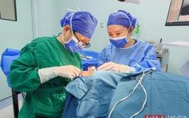 Người đàn ông bất ngờ phát hiện mắc ung thư: Bác sĩ nói "do chủ quan với 1 thứ ở trên mặt suốt 20 năm"