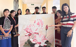 Ca sĩ Phúc Anh xúc động khi hoàn thành dự án "54 dân tộc Việt Nam"