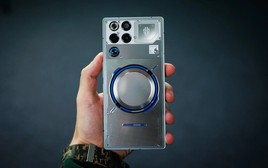 Chuyên gia review: "Lần đầu dùng thử chiếc điện thoại pin 7.500mAh này, tôi quên luôn cả việc cắm sạc"