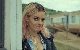 Xem phim Sex Education, tôi đã kịp thời cứu con gái mình khỏi cảnh lạc lối, thật không gì may mắn hơn