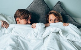 Làm ‘chuyện ấy’ bao nhiêu là quá nhiều? Kết quả của 1 nghiên cứu khiến không ít người ‘chột dạ’