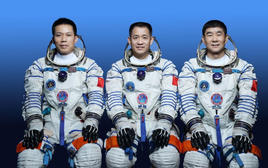 3 phi hành gia Trung Quốc được giải cứu về Trái đất, “3 người lên cứu lại mắc kẹt”: Chuyện kỳ quái gì đây?