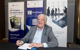 000001: Mã số căn cước đặc biệt của doanh nhân Anh dành trọn sự nghiệp 36 năm cho Việt Nam, nghỉ hưu vẫn làm việc 5 ngày/tuần