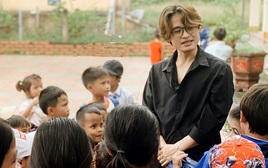 Cái đắt giá khó lý giải của nam ca sĩ chi 22 tỷ đồng từ thiện, sang tận Úc làm show