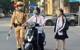 Hơn 45.000 phụ huynh được mời đến trường vì con đi xe máy khi chưa đủ tuổi