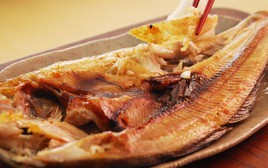 Chàng trai 24 tuổi bất ngờ nhận tin mắc ung thư, bác sĩ ngậm ngùi: “Giá như đừng ăn nhiều 1 loại cá này”